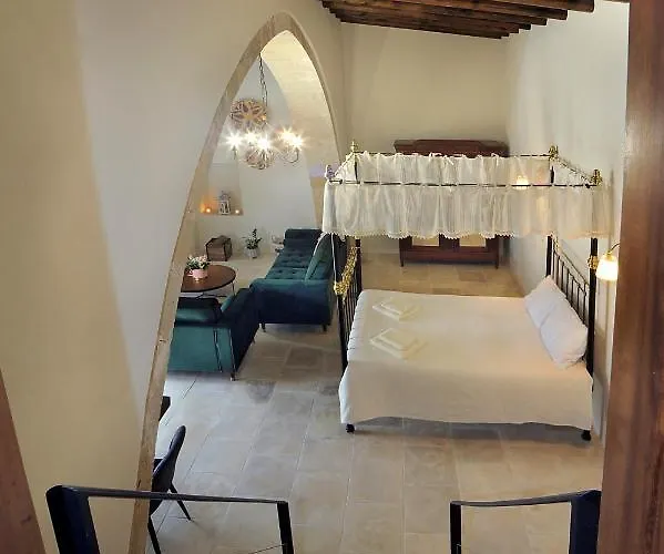 Pentasino Traditional House Aparthotel