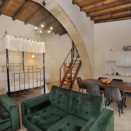 Pentasino Traditional House מלון דירות