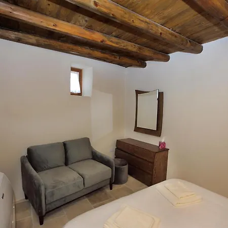 Pentasino Traditional House מלון דירות Agios Theodoros