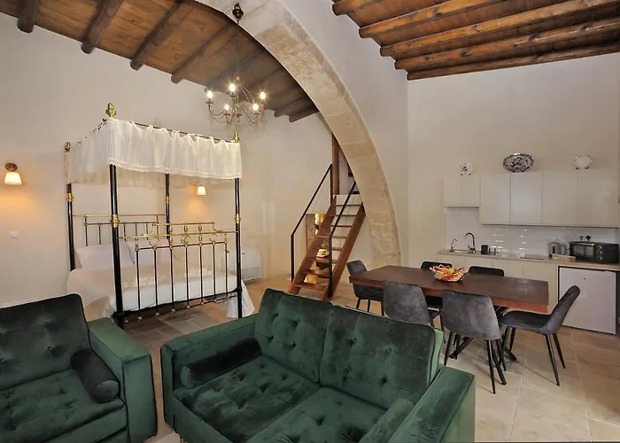 Pentasino Traditional House Aparthotel