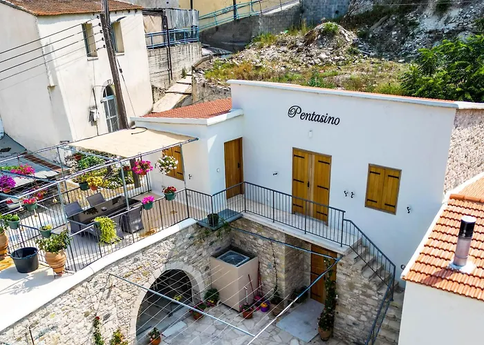 Aparthotel Pentasino Traditional House